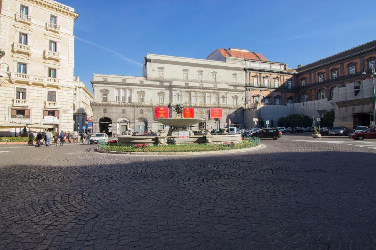 Carafa's Central By Hhn * Napoli