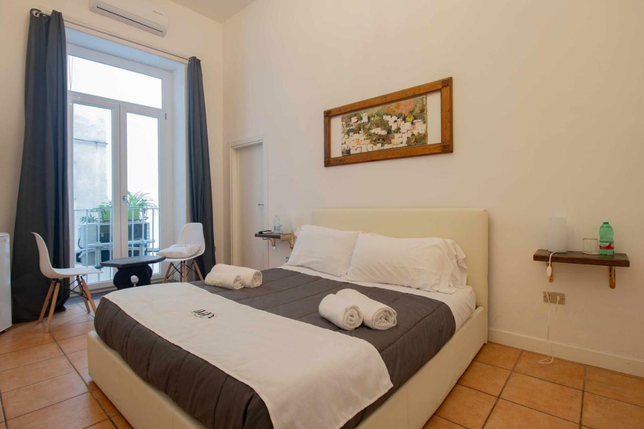 Holiday Houses Napoli Appartamento *